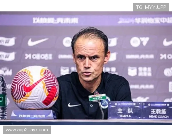 拉坦齐奥战术破解斯卢茨基，新鹏城针对性打法显成效